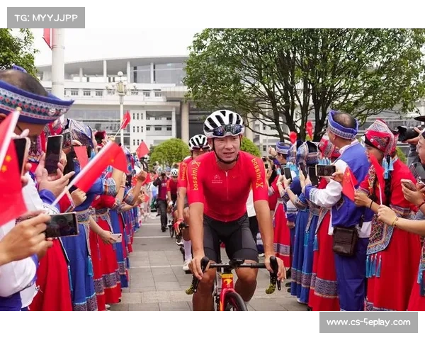 环广西车手累倒画面凸显赛事艰辛